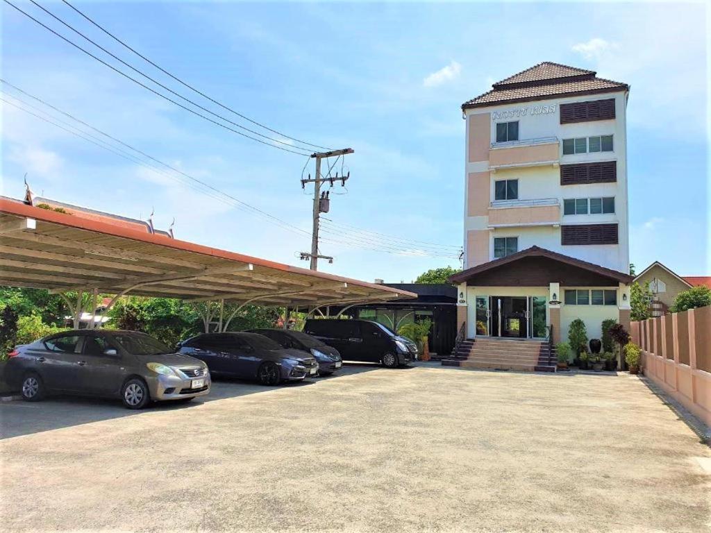 Taevaraj Place Phra Nakhon Si Ayutthaya Exterior photo