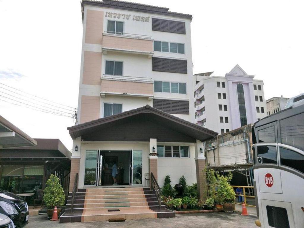 Taevaraj Place Phra Nakhon Si Ayutthaya Exterior photo